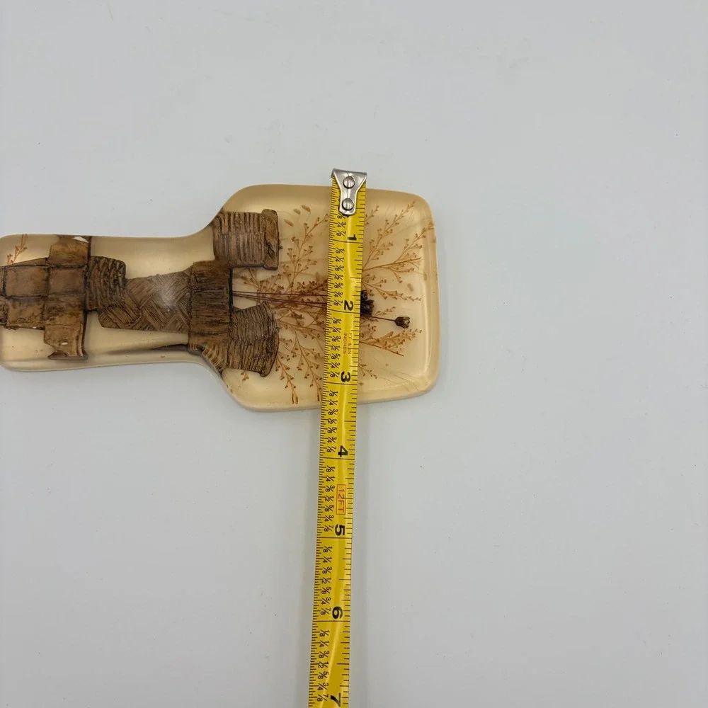 Vintage Resin Spoon Rest with Dried Flowers and Woven‎ Detail